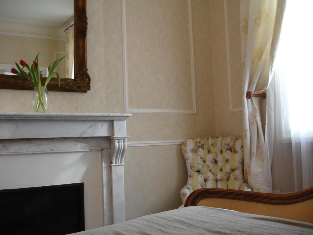 Chateau Beau Jardin Gaillan-en-Médoc Room photo
